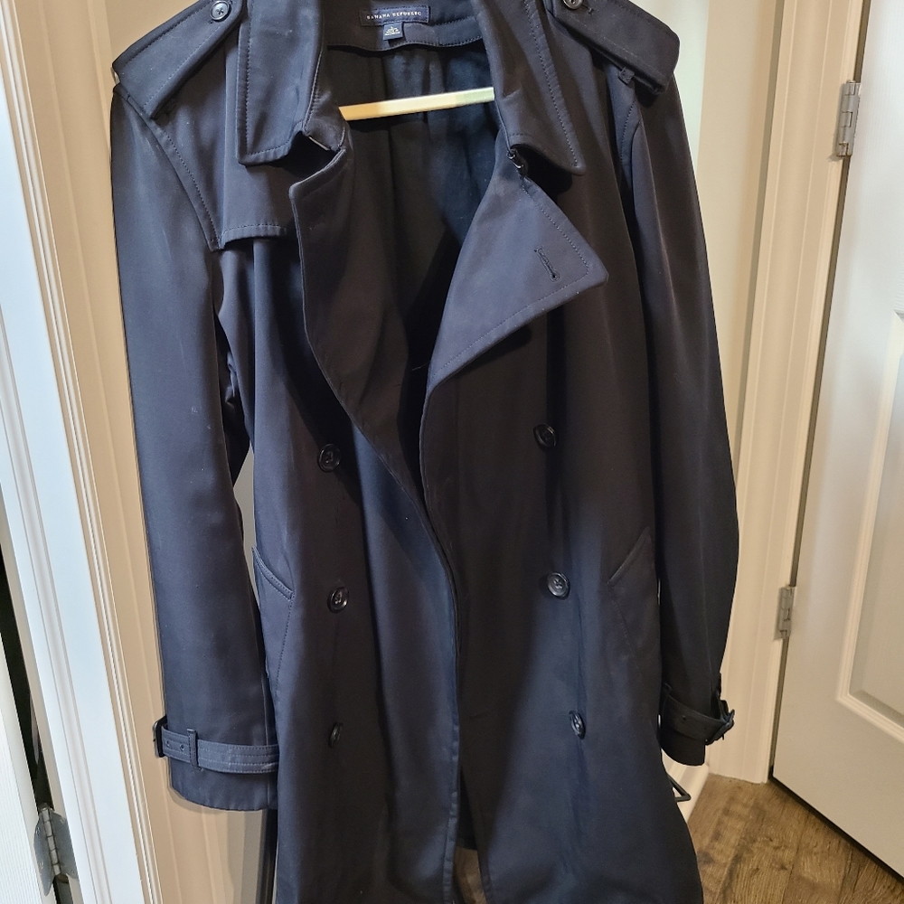 Large classic Banana Republic trench coat